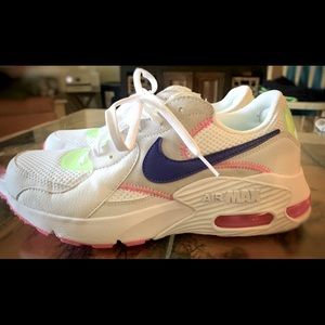 Women’s Nike Air Max Excee AMD. White, indigo-burst- pink blast yellow/green